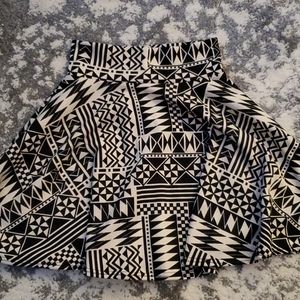 Geometric Black/White Skirt